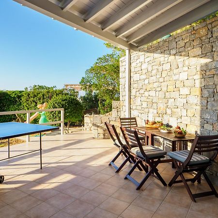 Wild Pear Villa อาเยีย เปลาเยีย ภายนอก รูปภาพ